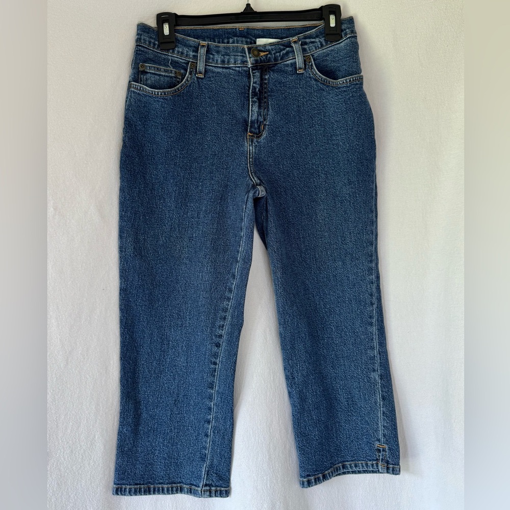 Classic Blue Women's Mid Rise Capri  Jeans